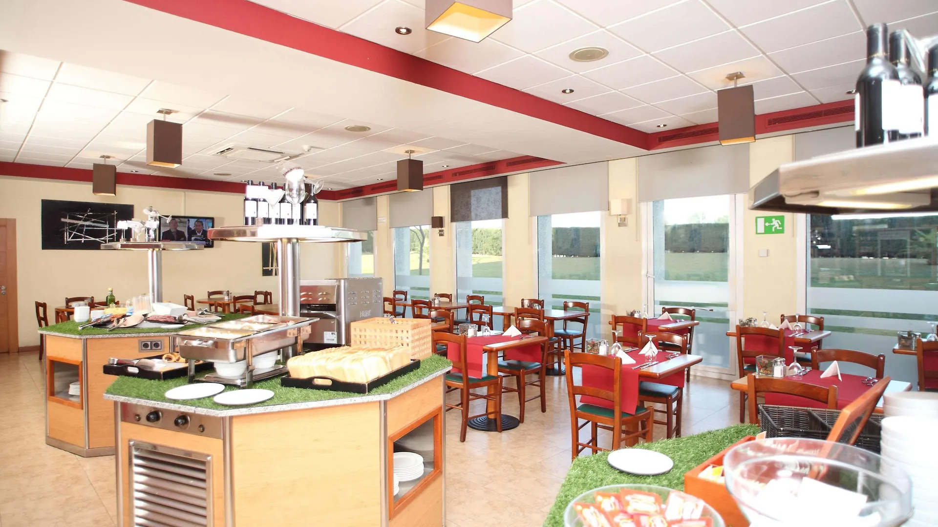 ברברה דה ואייס Travelodge Barcelona Del Valles 3*, ברברה דה ואייס