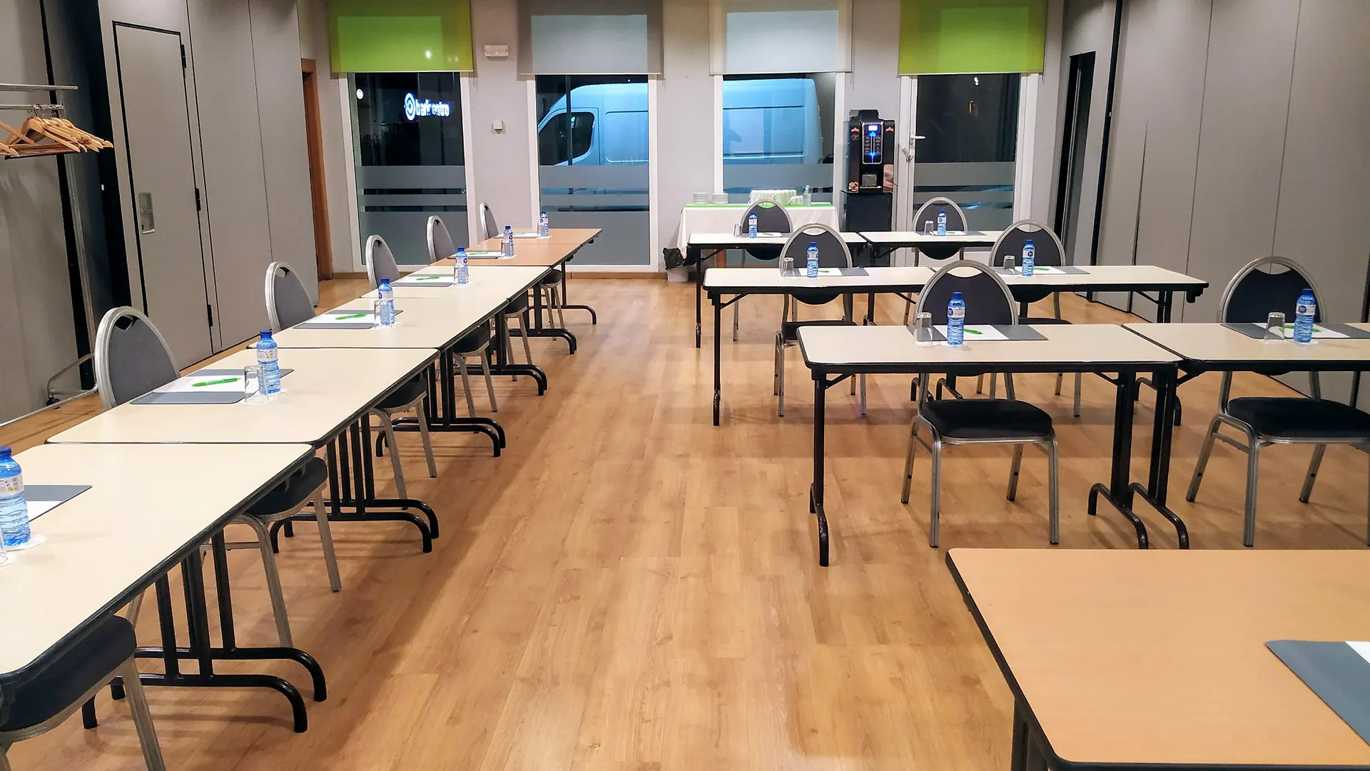 ברברה דה ואייס Travelodge Barcelona Del Valles 3*, ברברה דה ואייס